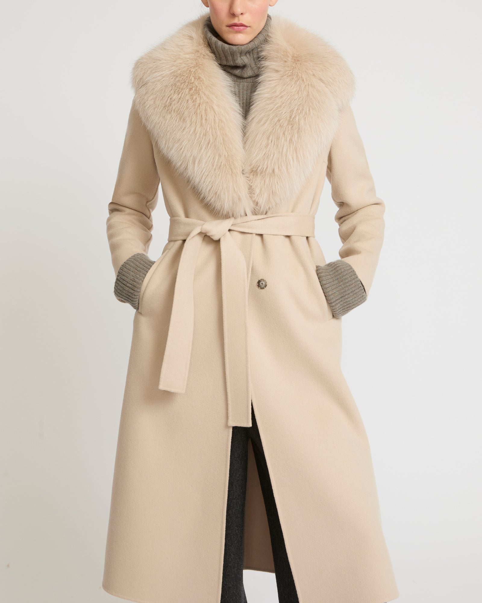 Belted coat in cashmere wool with fox fur collar and lapel beige Yves Salomon