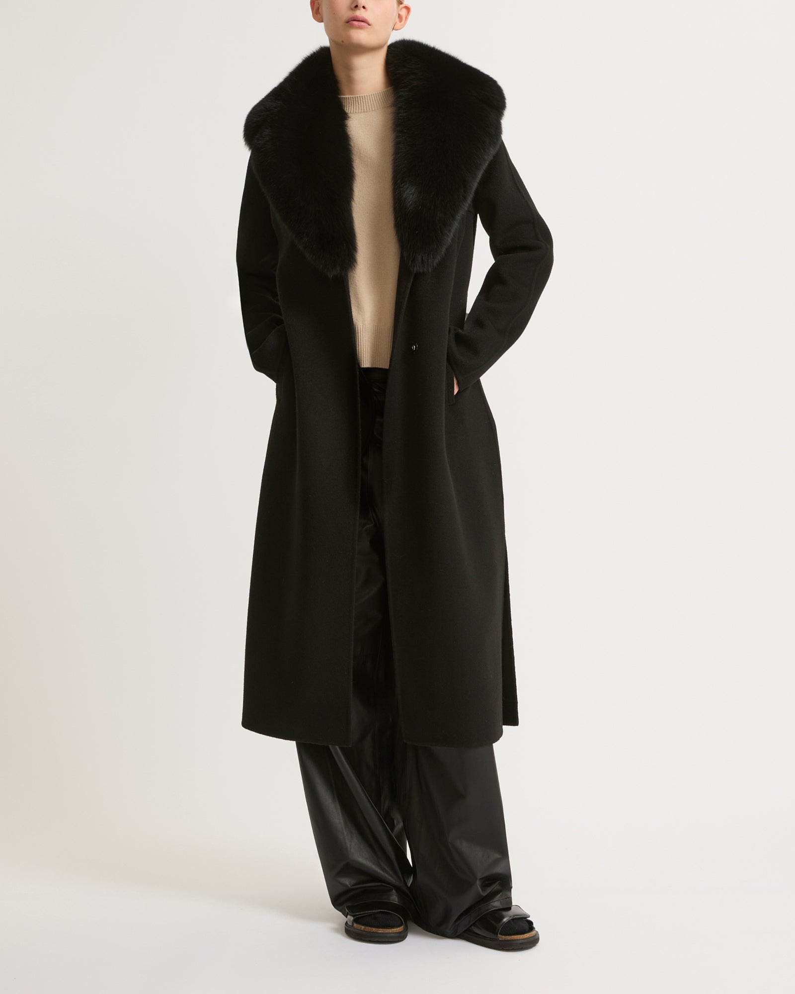 Belted coat in cashmere wool with fox fur collar and lapel black Yves Salomon