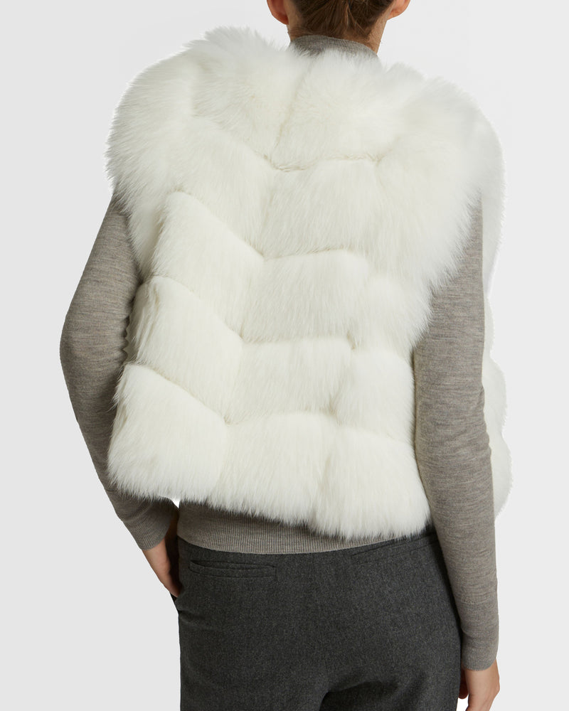 Short gilet in fox fur