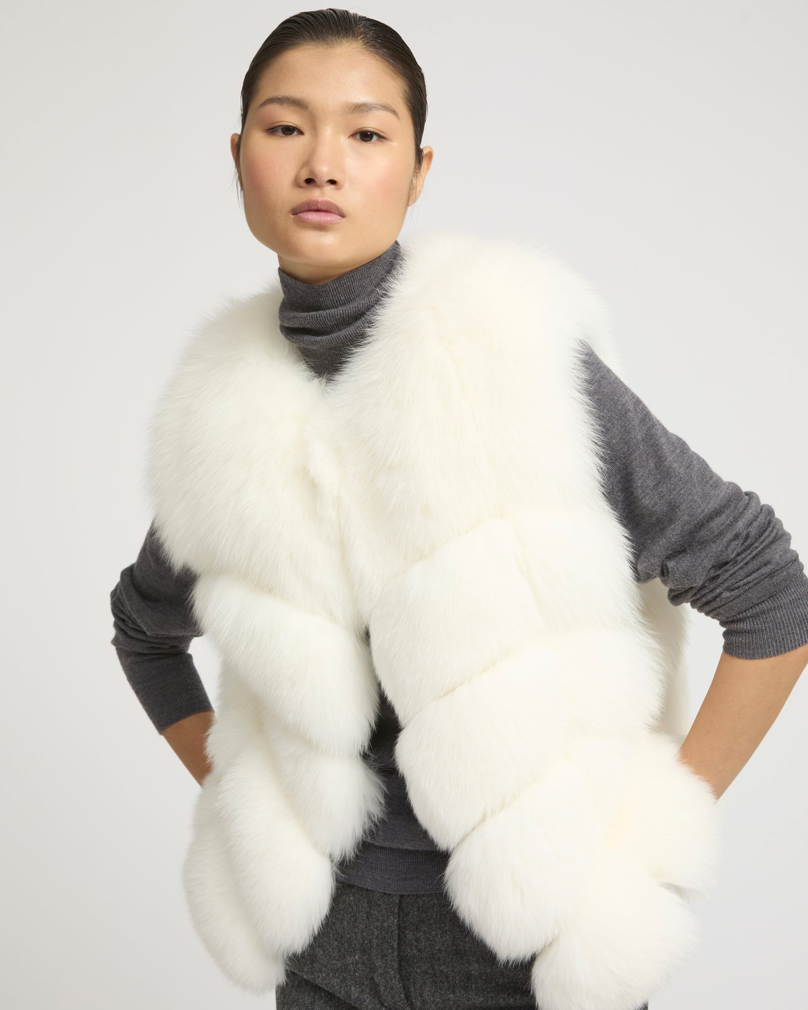Sleeveless fox gilet -Yves Salomon
