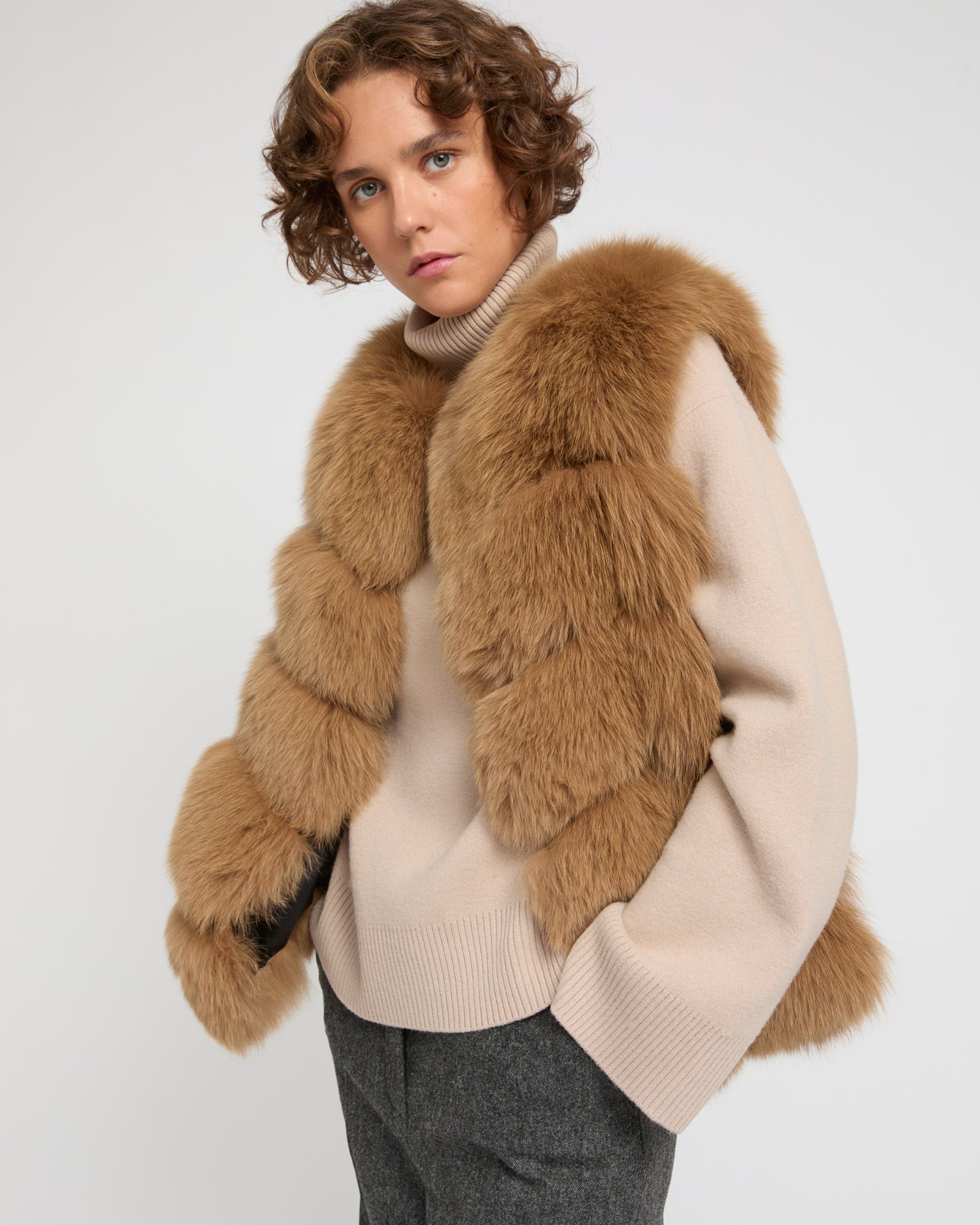 Sleeveless fox gilet -Yves Salomon