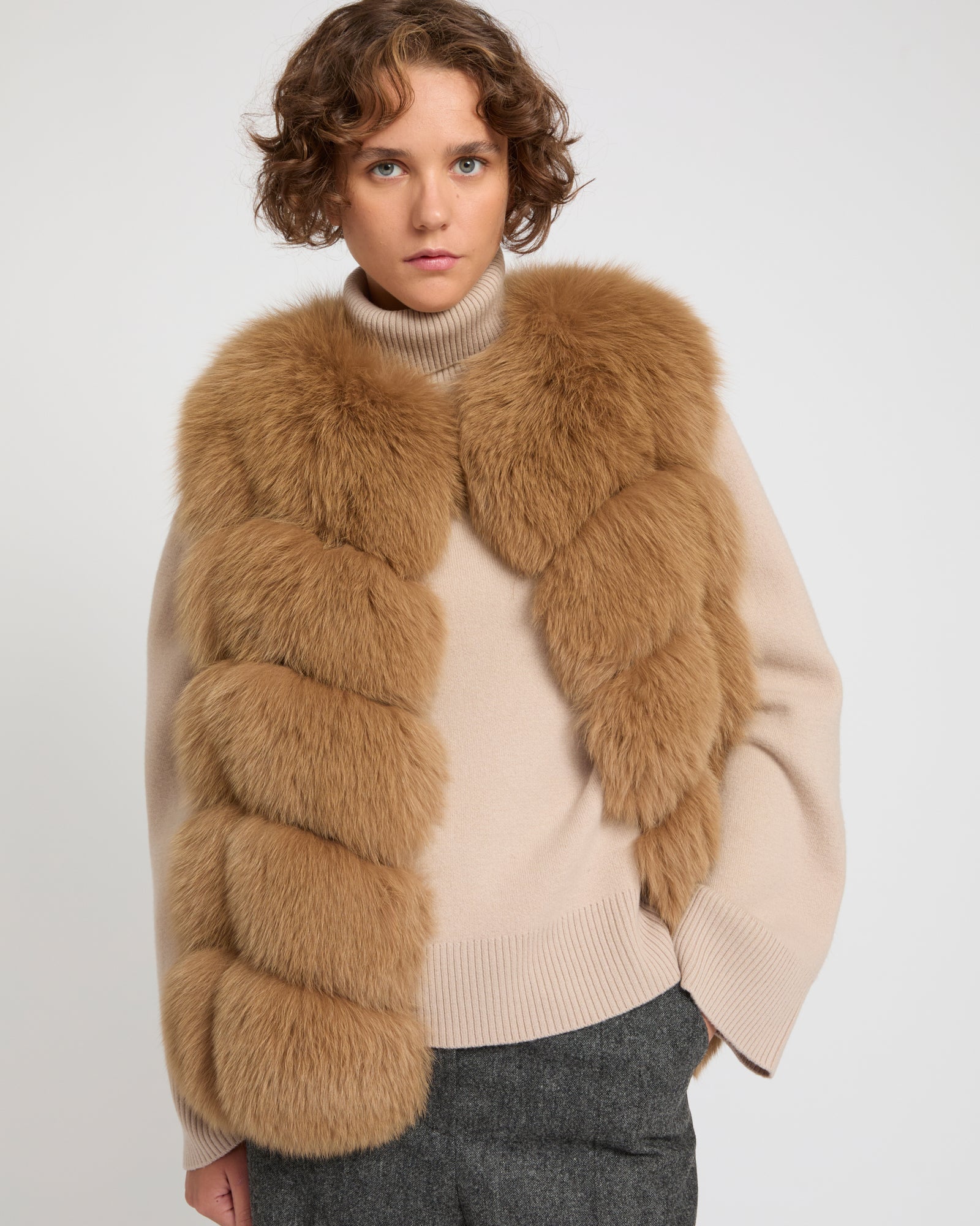 Sleeveless fox gilet -Yves Salomon