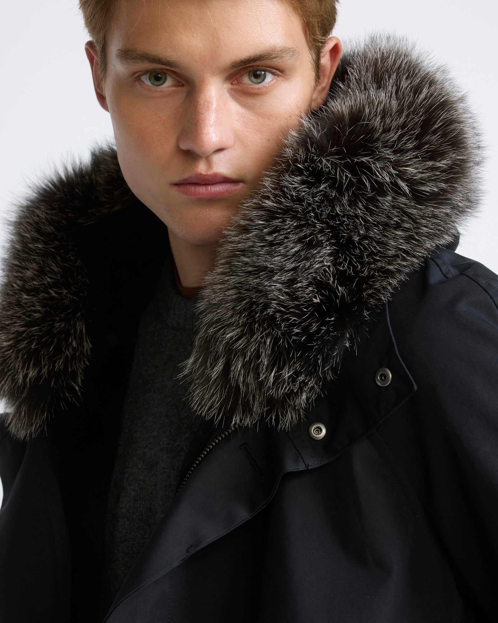 Short iconic parka in waterproof cotton blend with fox and rabbit fur -Yves Salomon - Fall winter collection