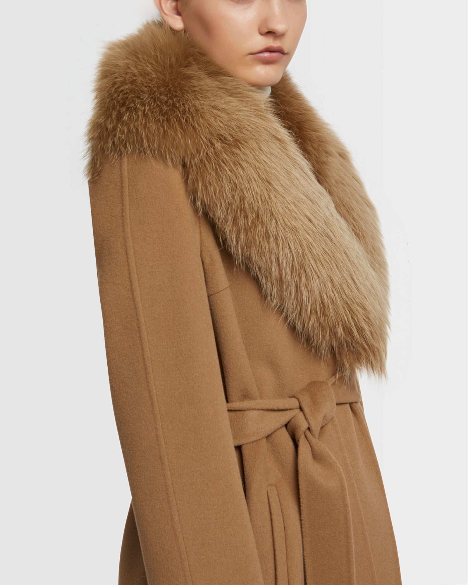 【新品未使用】yilon FUR COLLAR CLASSICAL COAT Long cashmere coat with fox fur collar - camel - Yves Salomon