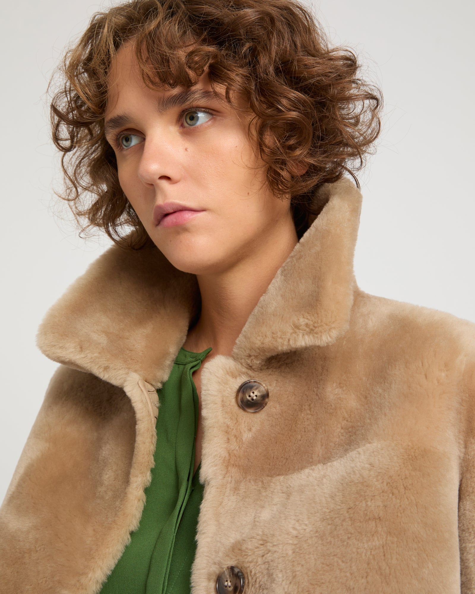 Short reversible jacket in merino lambskin -Yves Salomon