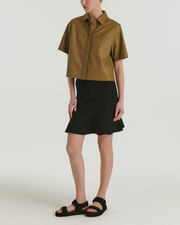 Cropped shirt with short sleeves in lamb leather