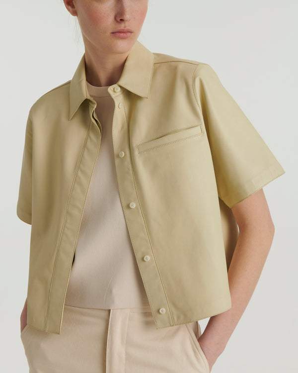Cropped shirt with short sleeves in lamb leather