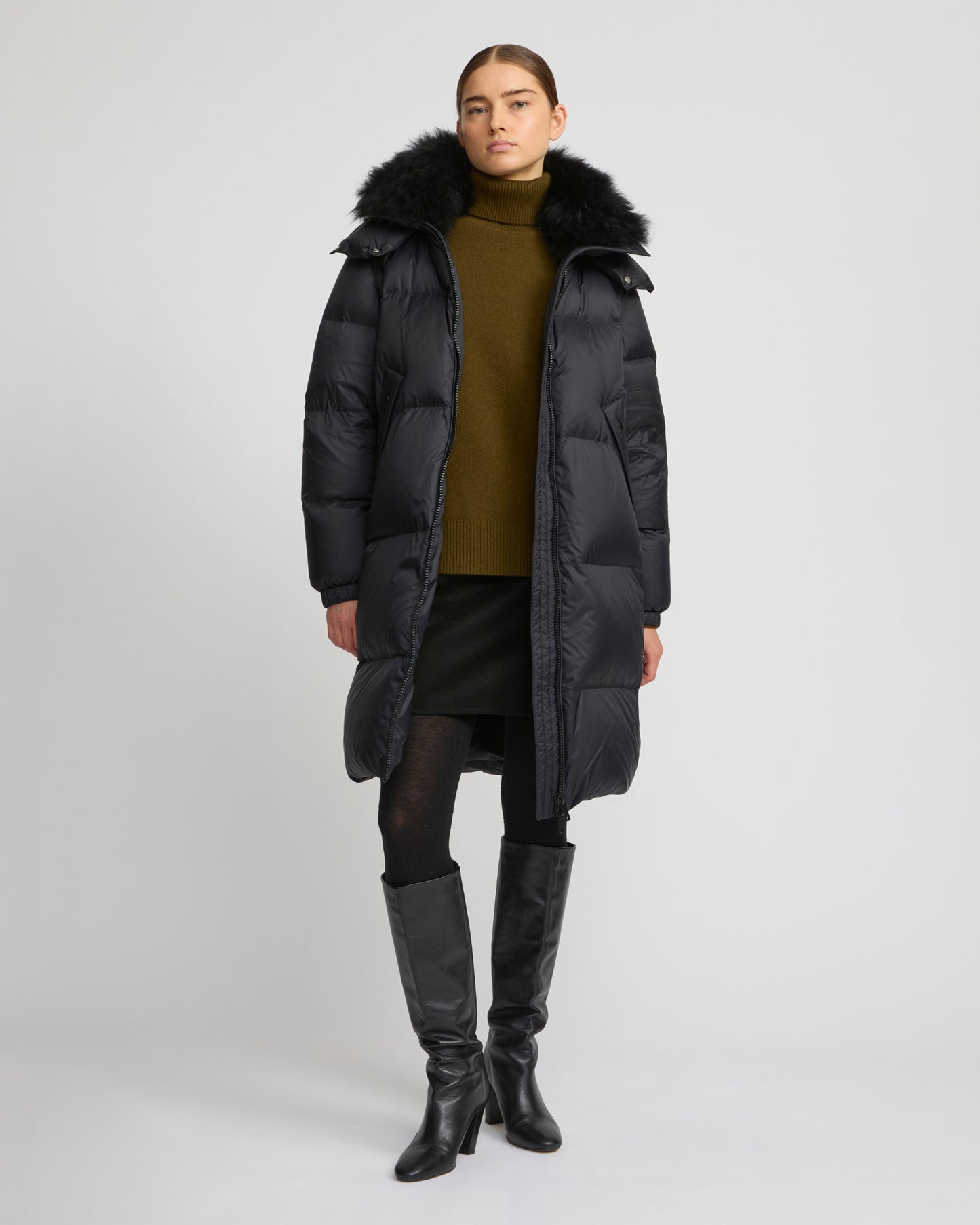 7/8 Long down jacket in water-repellent technical fabric with collar trim in fluffy lambswool