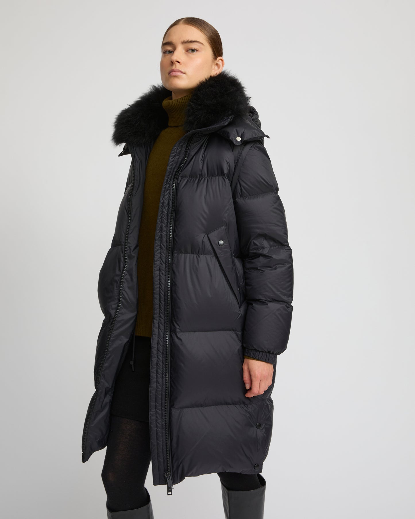 7/8 Long down jacket in water-repellent technical fabric with collar trim in fluffy lambswool