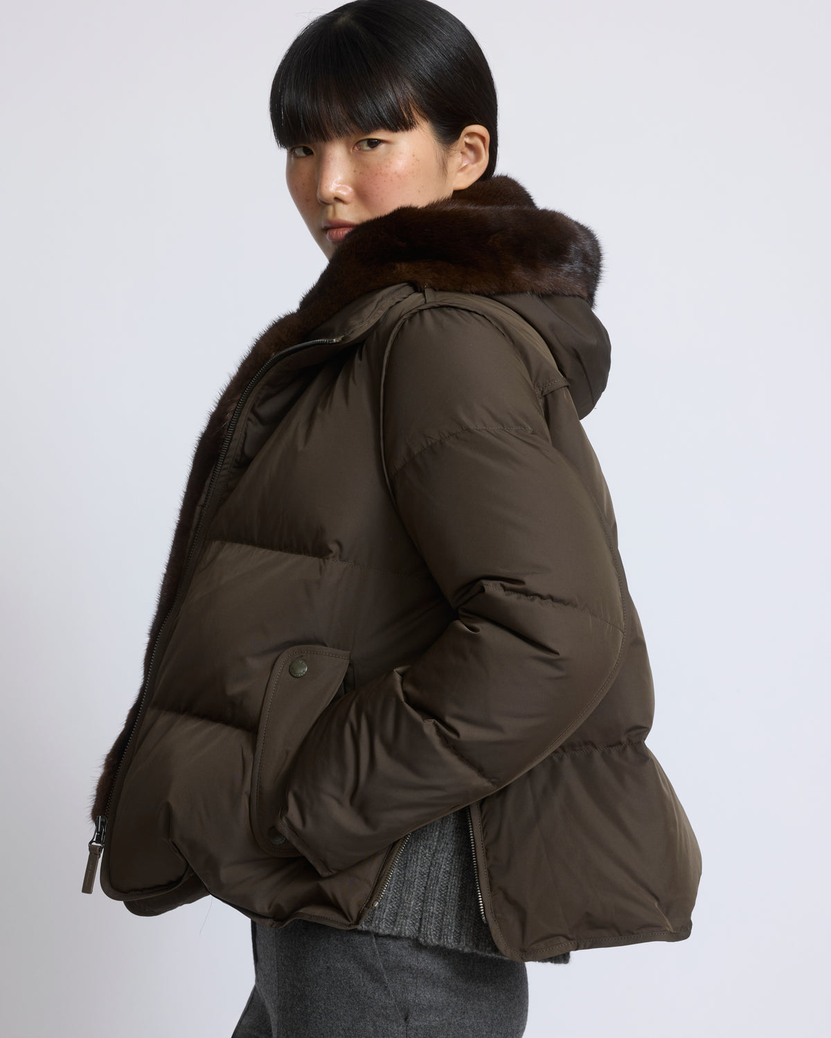 Iconic "A" line down jacket with mink fur hooded bib - Yves Salomon - New Fall/Winter Collection