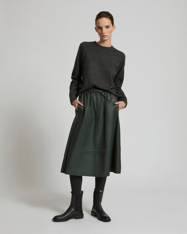 Flared skirt in lamb leather