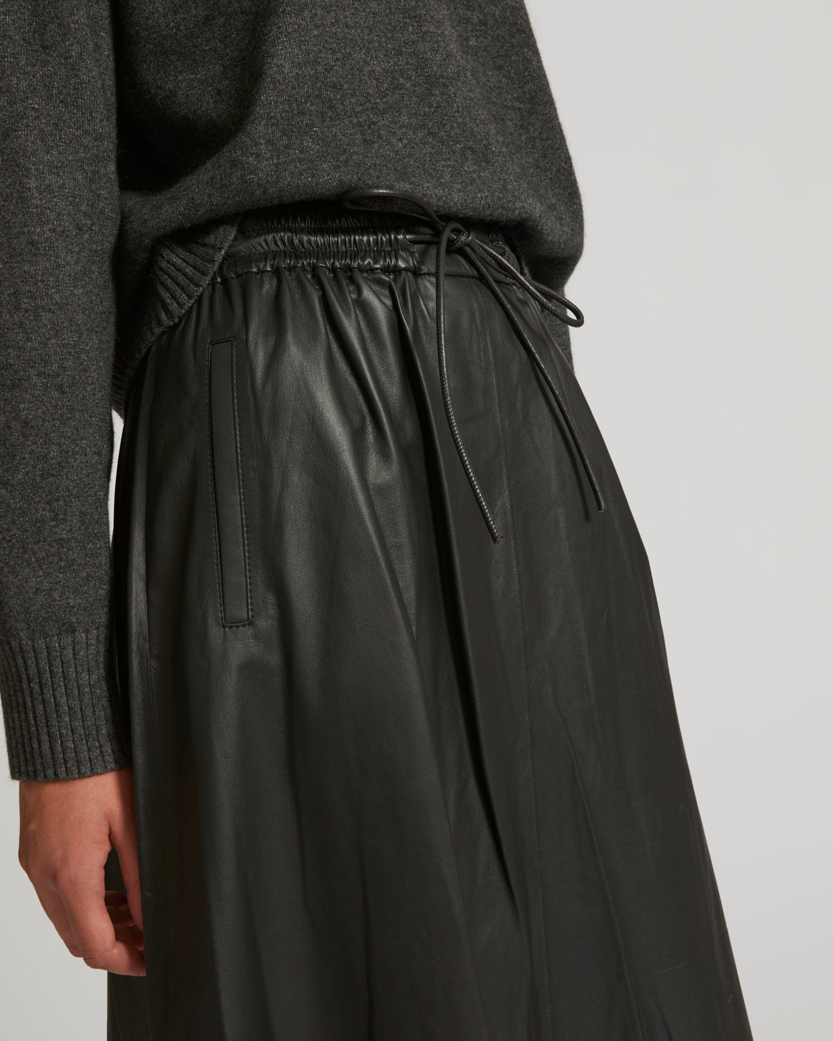 Summer sale -  Flared skirt in lamb leather - Yves Salomon