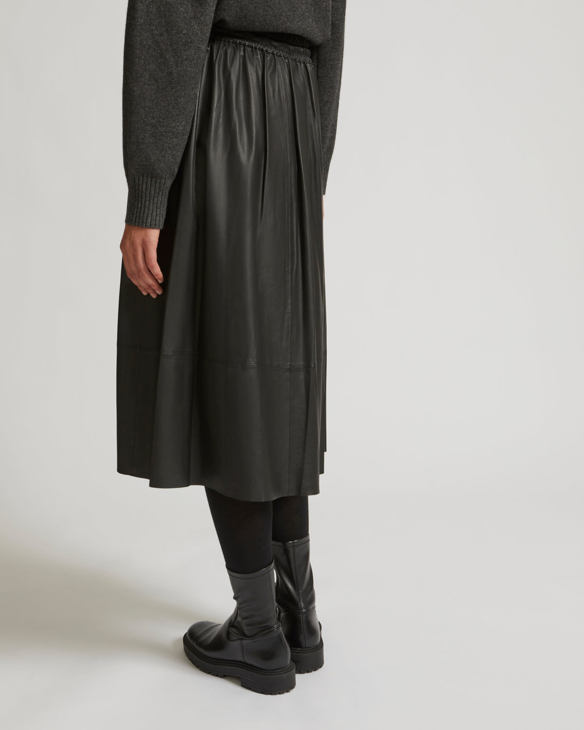 Summer sale -  Flared skirt in lamb leather - Yves Salomon