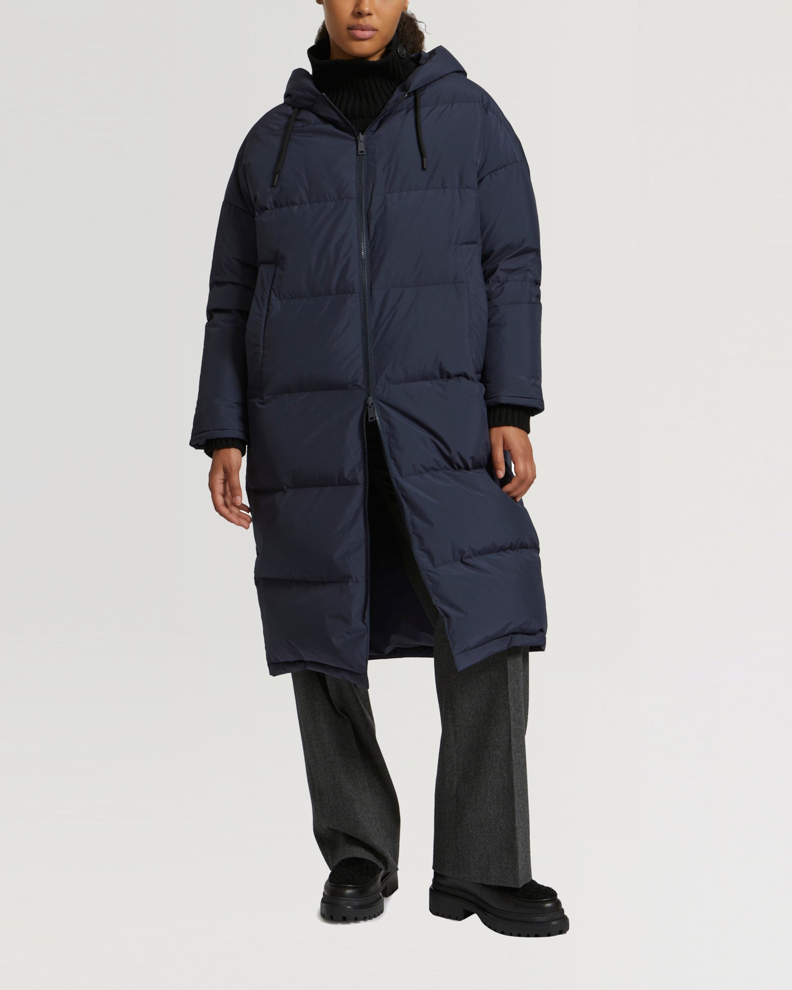 Long reversible hooded down jacket in waterproof technical fabric-Yves Salomon-Winter sale & boxing day