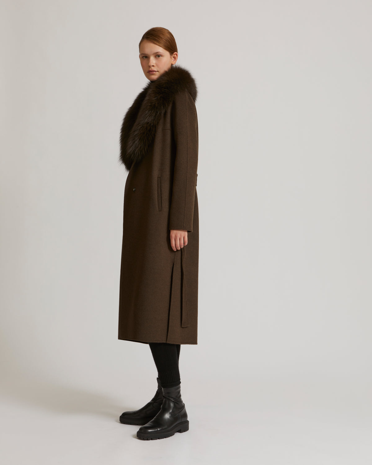 Belted coat in cashmere wool with fox fur collar and lapel - khaki - Yves Salomon