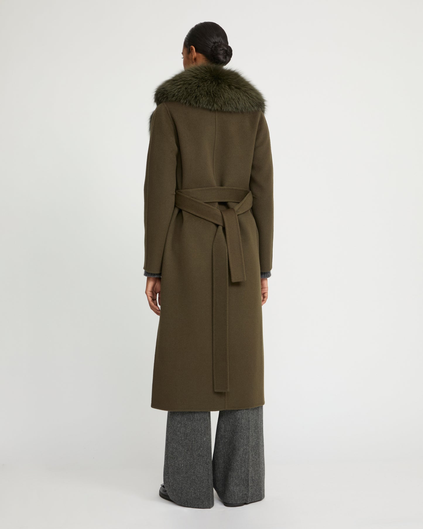 Belted coat in cashmere wool with fox fur collar and lapel