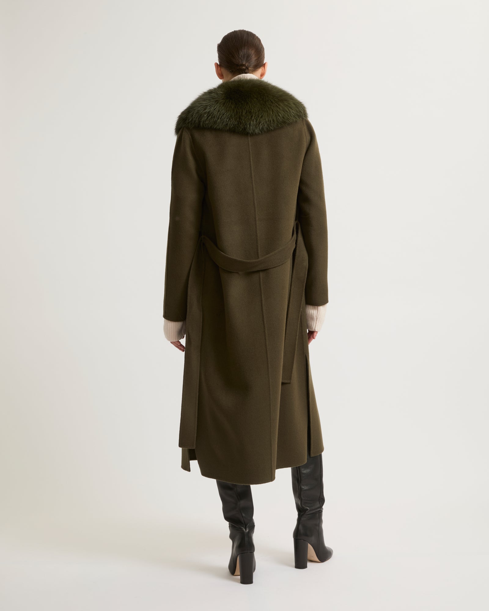 Belted coat in cashmere wool with fox fur collar and lapel