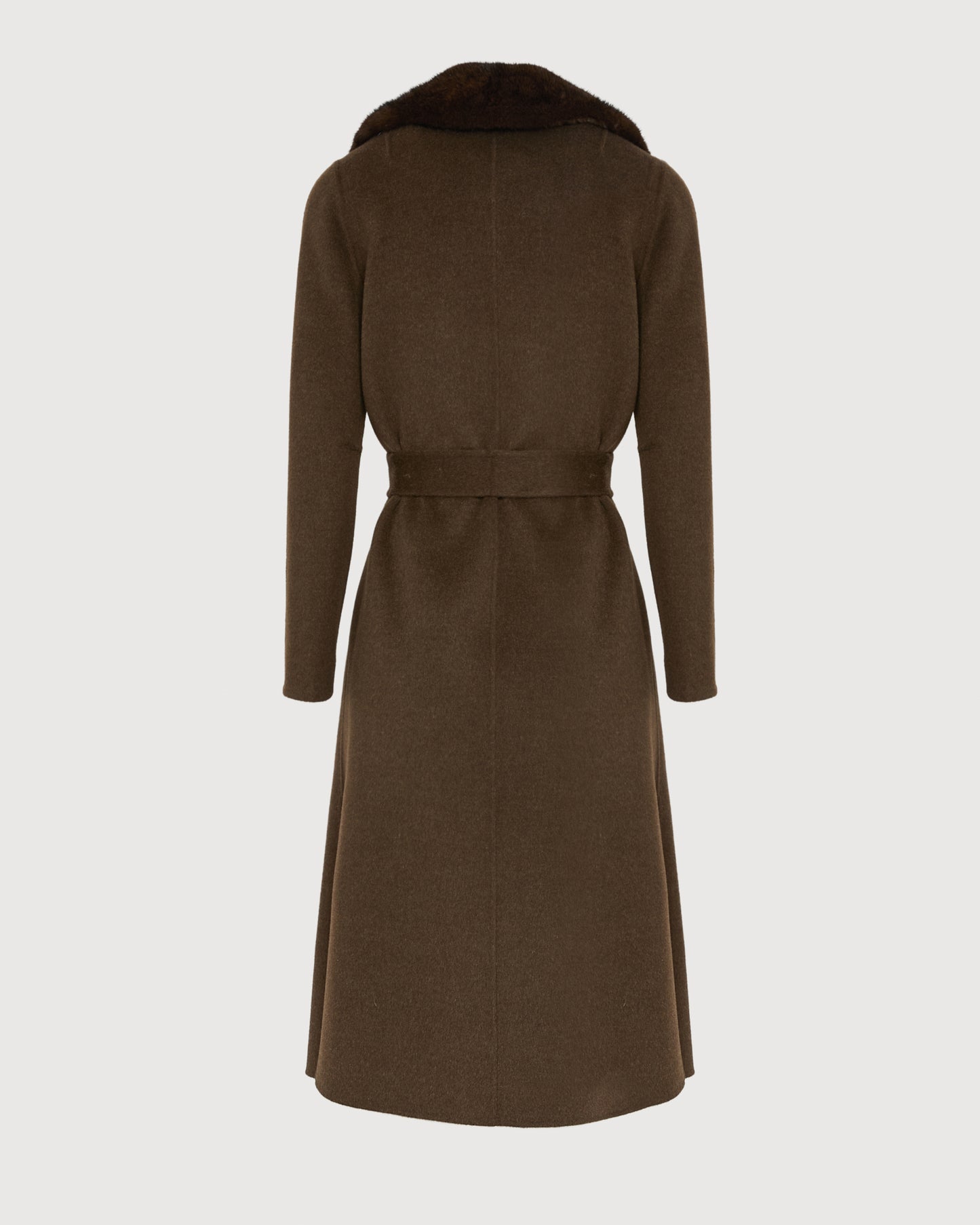 Belted coat in cashmere wool with mink fur collar and over-pockets