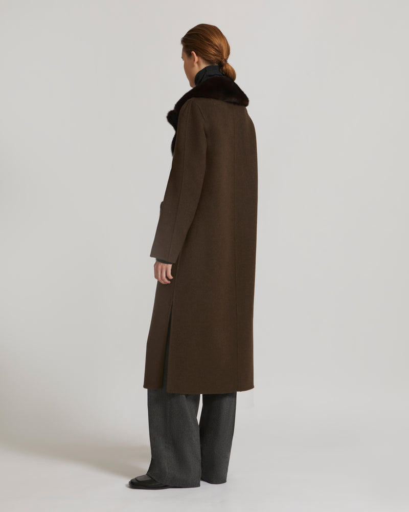 Belted coat in cashmere wool with mink fur collar and over-pockets - khaki - Yves Salomon