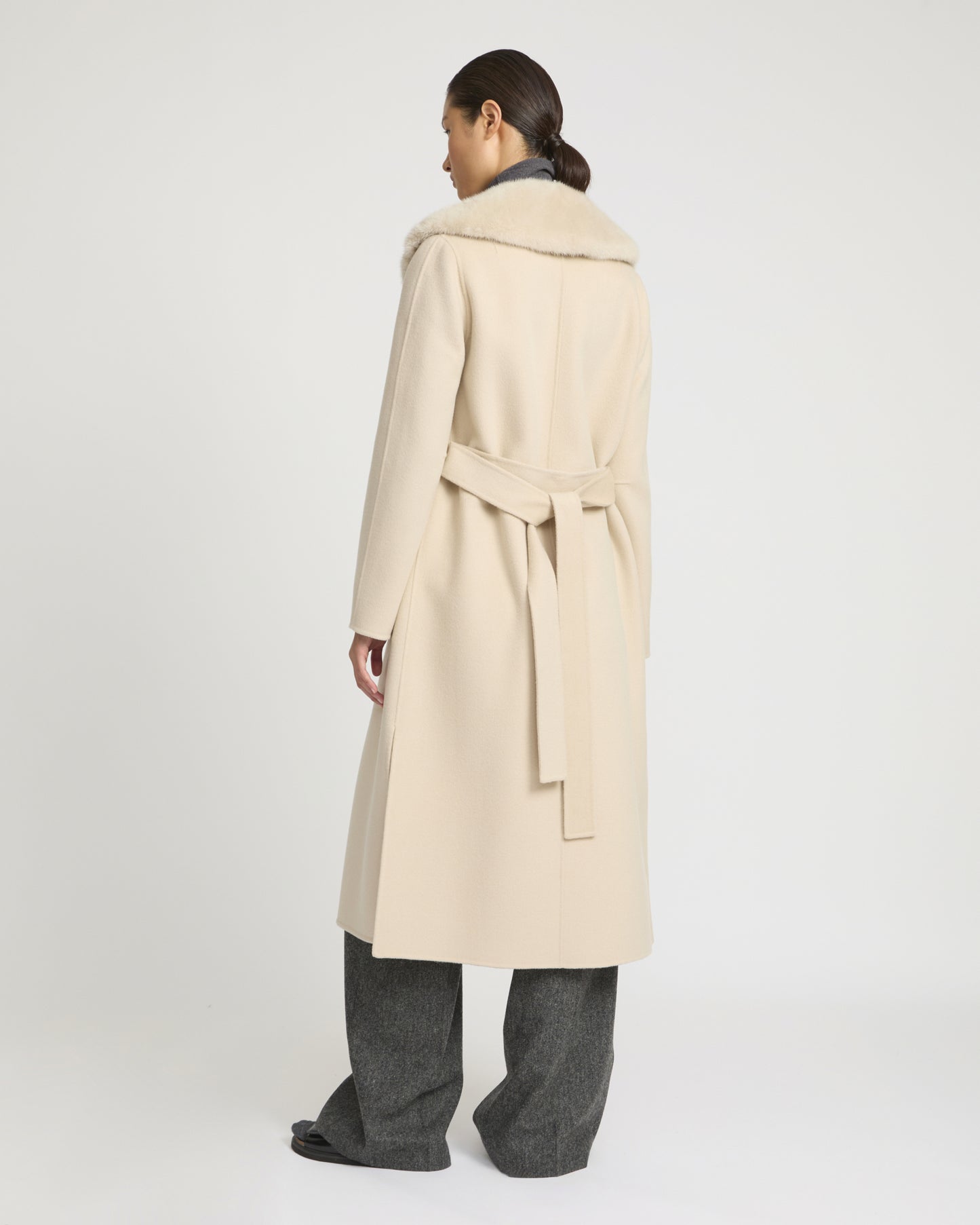 Belted coat in cashmere wool with mink fur collar and over-pockets -Yves Salomon
