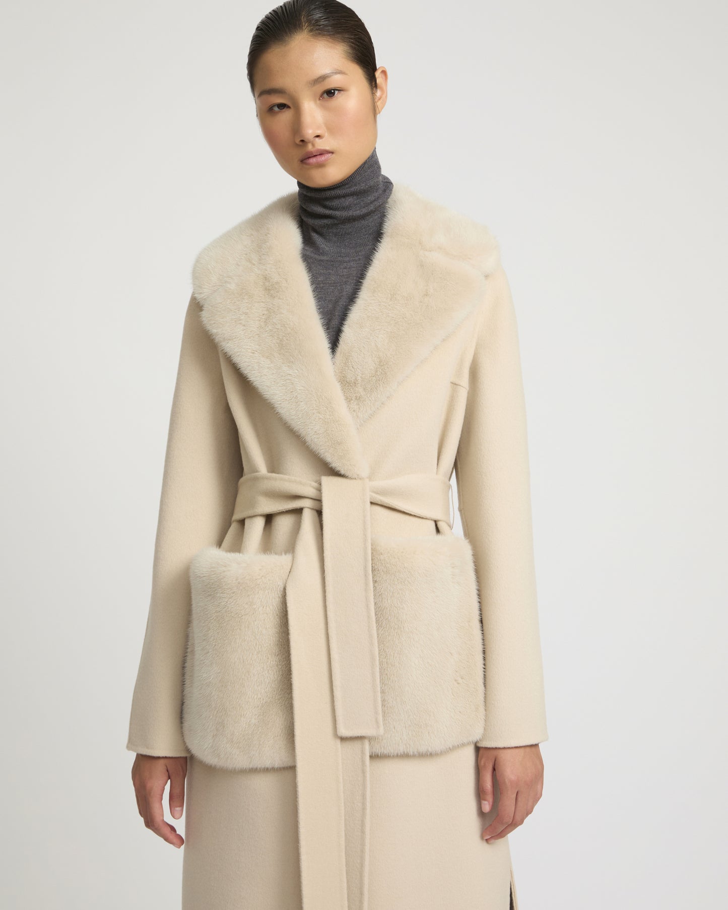Belted coat in cashmere wool with mink fur collar and over-pockets -Yves Salomon