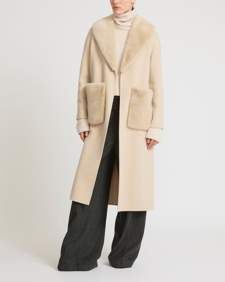Belted coat in cashmere wool with mink fur collar and over-pockets