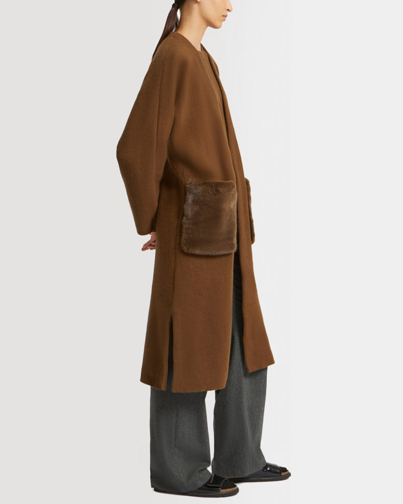 Long knit cardigan with mink fur over-pockets