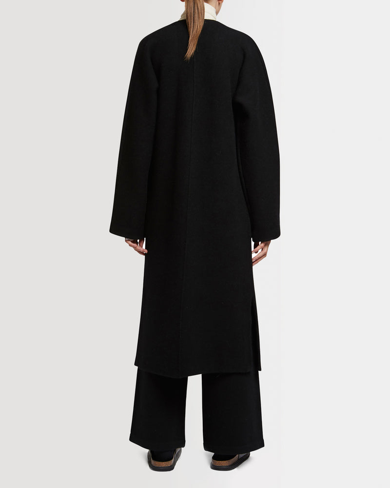 Long knit cardigan with mink fur over-pockets