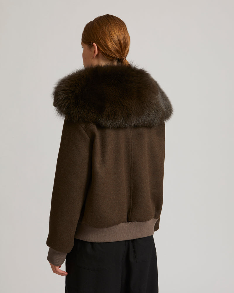 Cropped jacket in cashmere wool with fox fur collar
