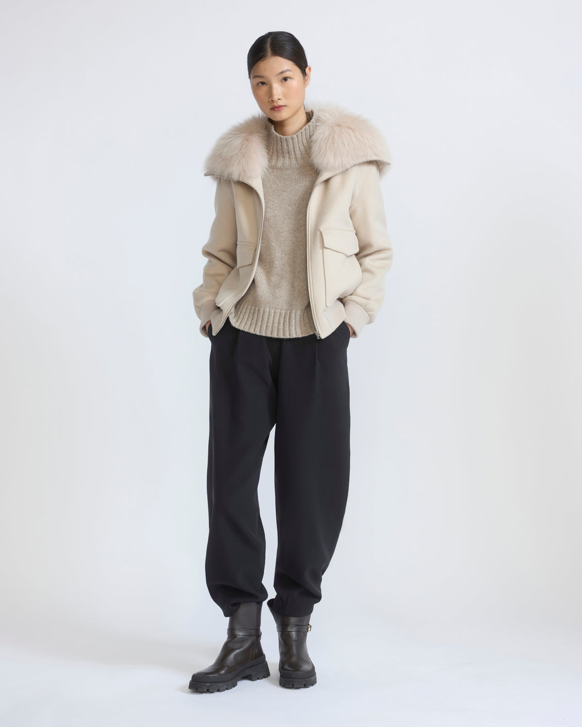Cropped jacket in cashmere wool with fox fur collar - Yves Salomon - New Fall/Winter Collection
