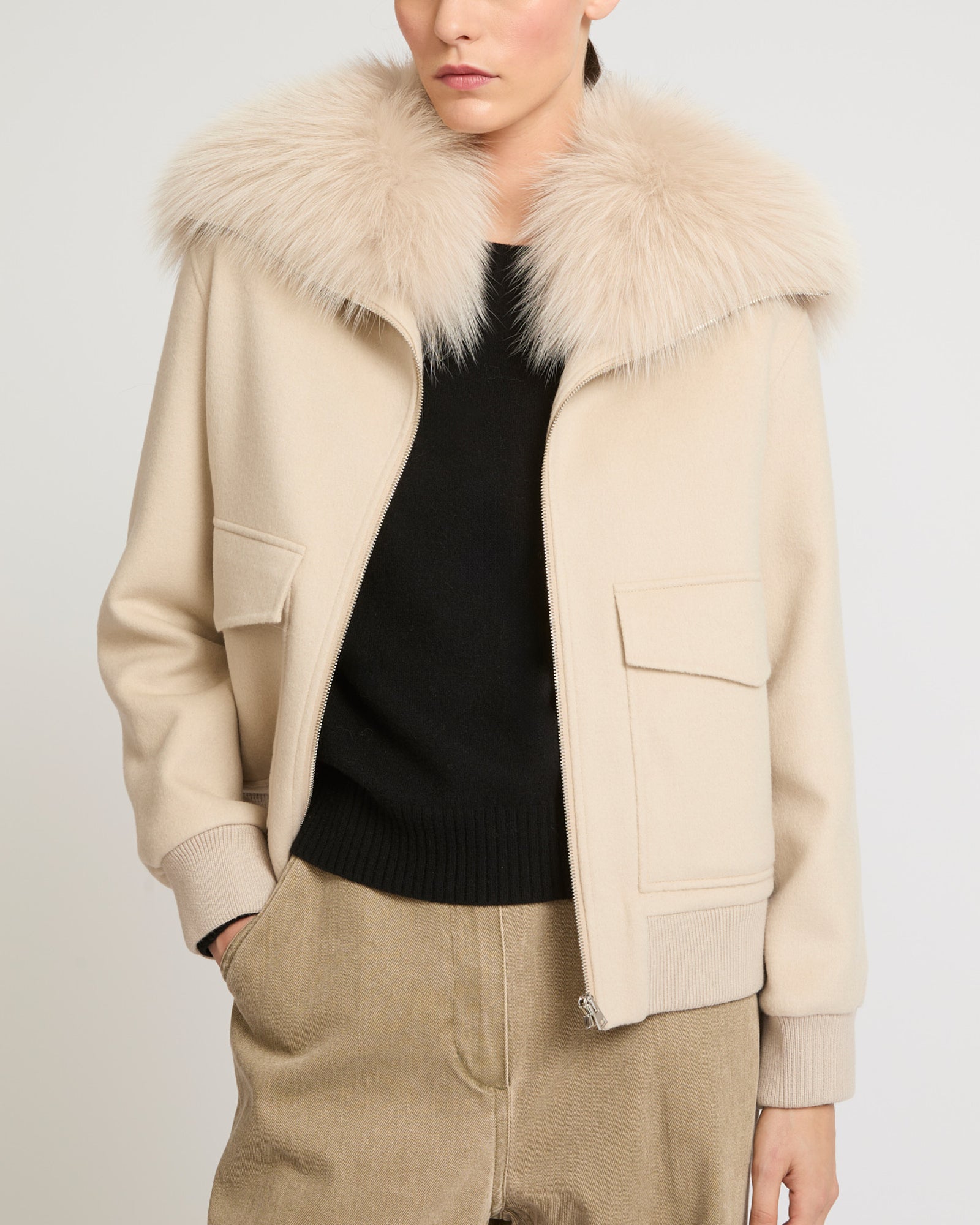 ジャケット・アウター louren twill no collar jacket beige Cropped jacket in cashmere wool with fox fur collar - beige - Yves