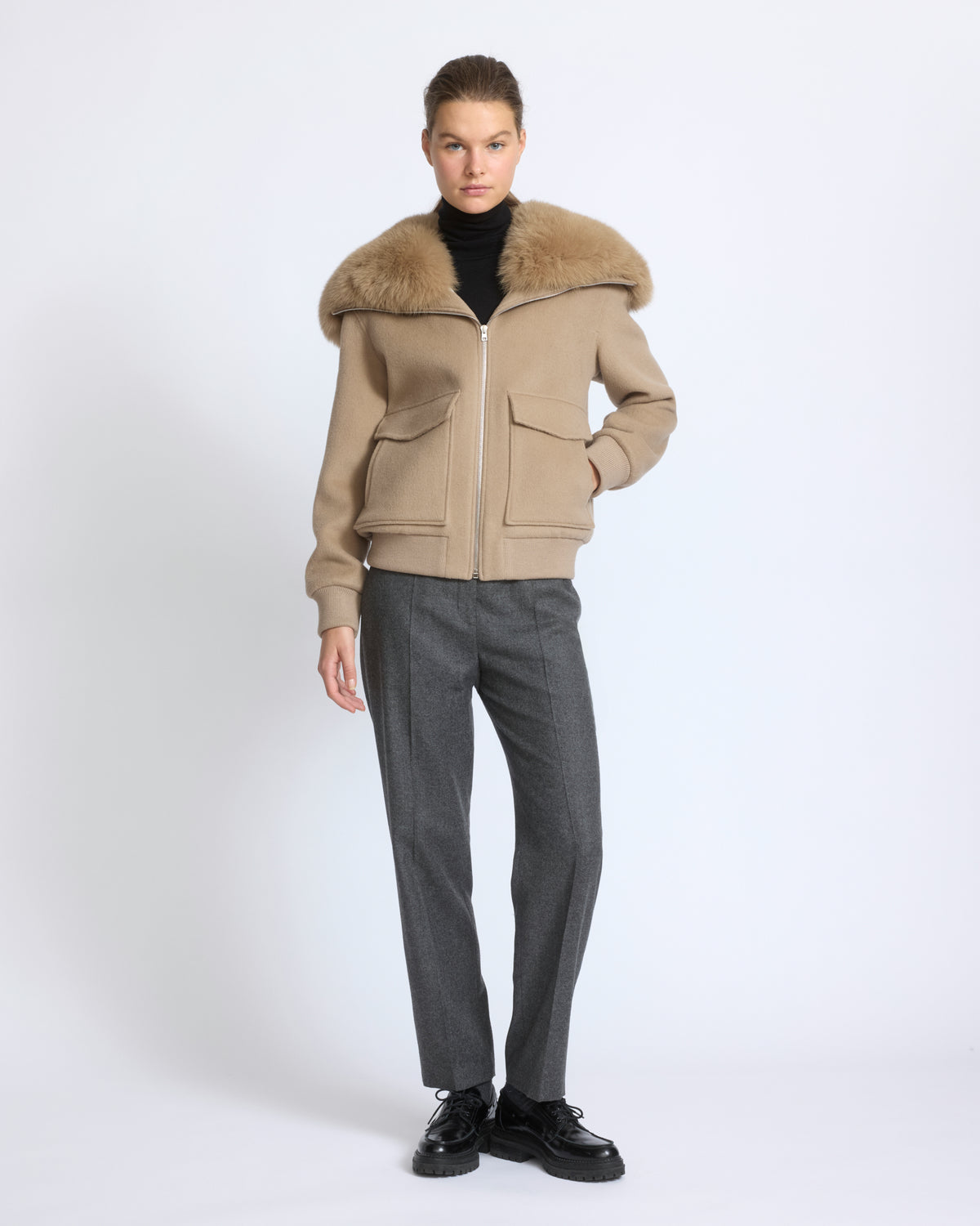 Cropped jacket in cashmere wool with fox fur collar - Yves Salomon - New Fall/Winter Collection
