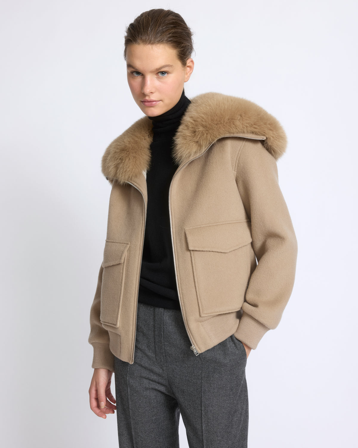 Cropped jacket in cashmere wool with fox fur collar - Yves Salomon - New Fall/Winter Collection