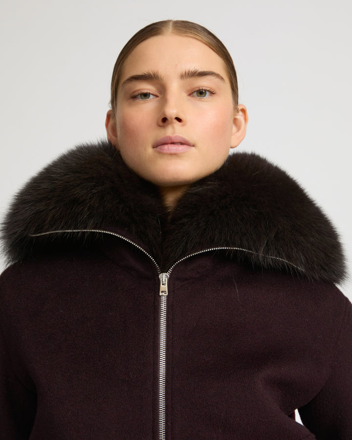 Cropped jacket in cashmere wool with fox fur collar