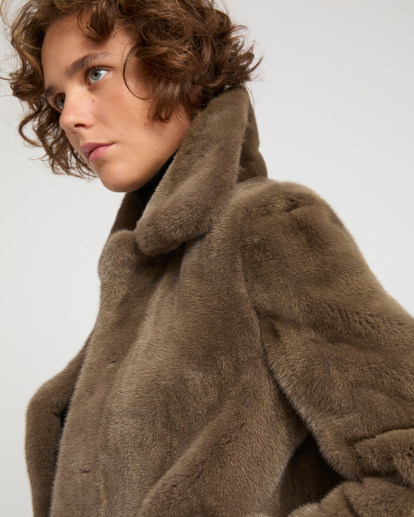 Short jacket in long-haired mink fur