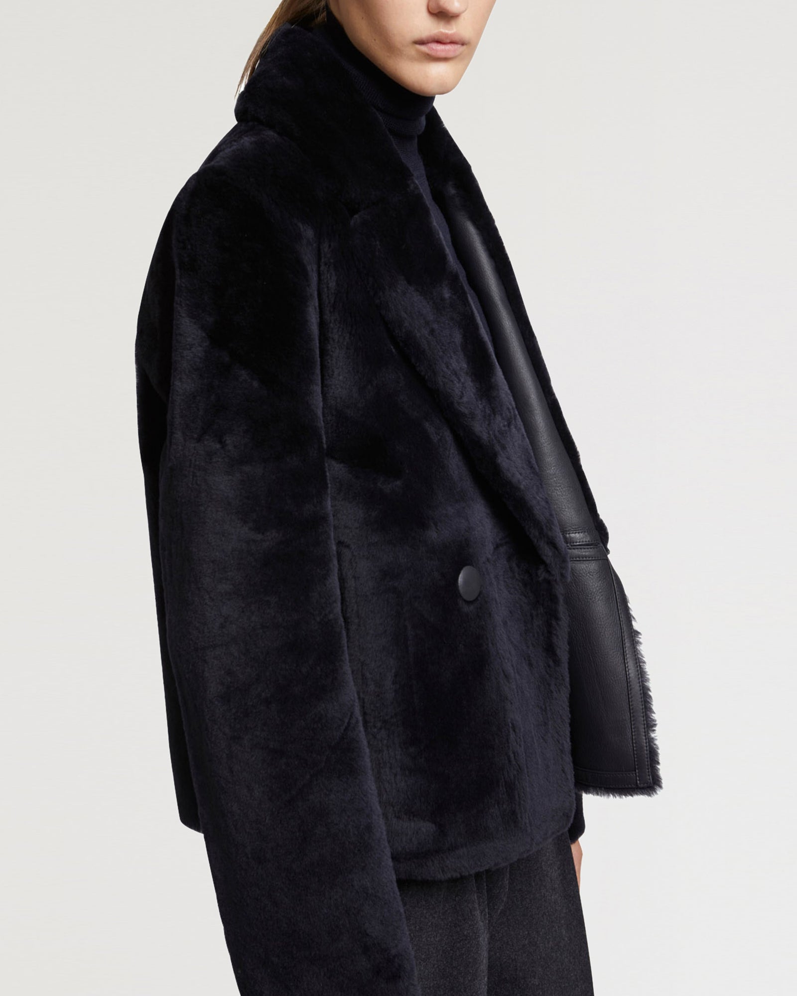 Short merino wool jacket-Yves Salomon-Black Friday