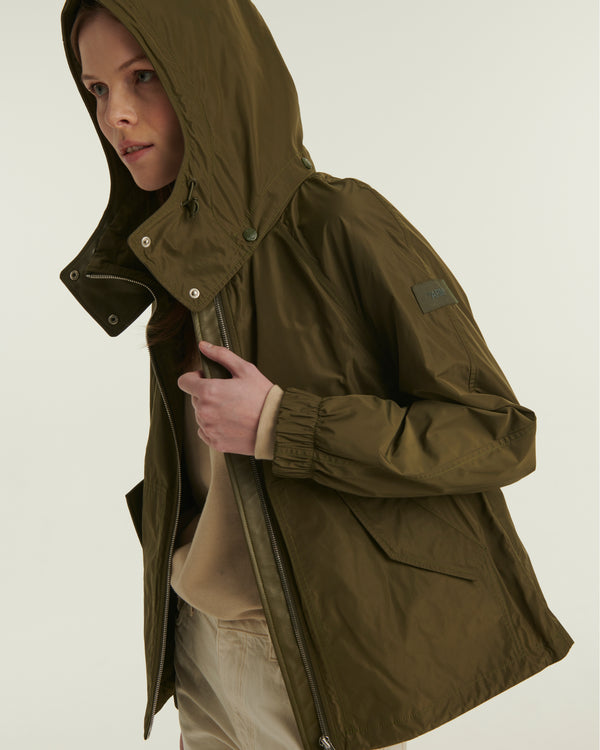 Short technical fabric and leather parka - green