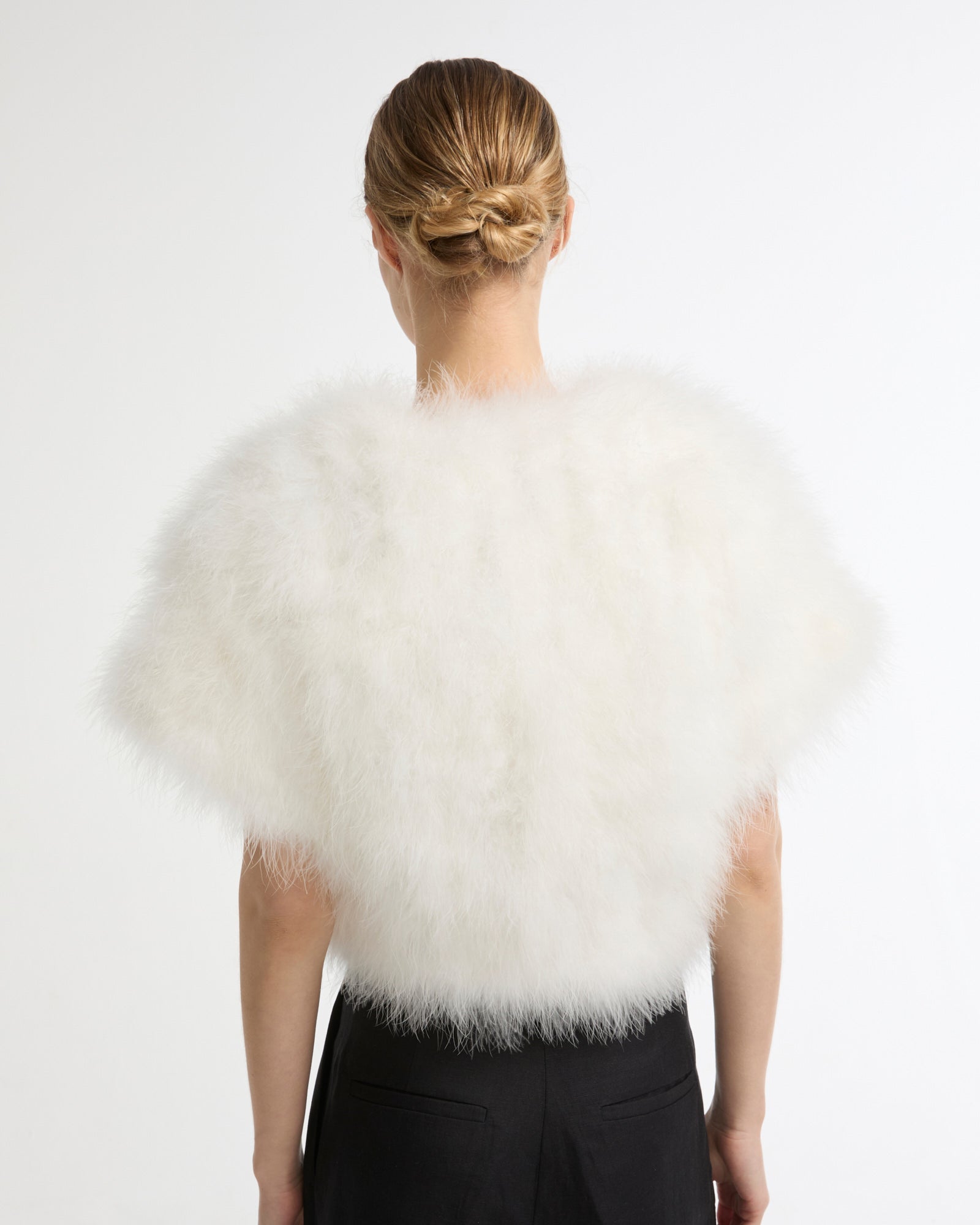 Cropped feather bolero -Yves Salomon - New spring summer collection
