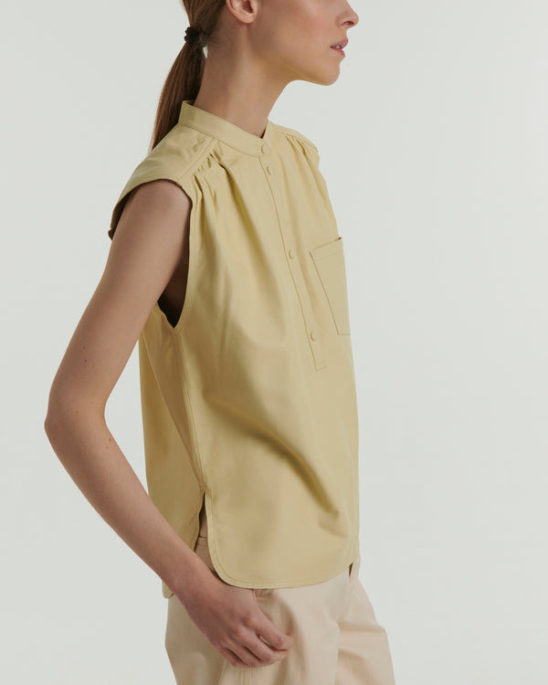 Sleeveless lamb leather top