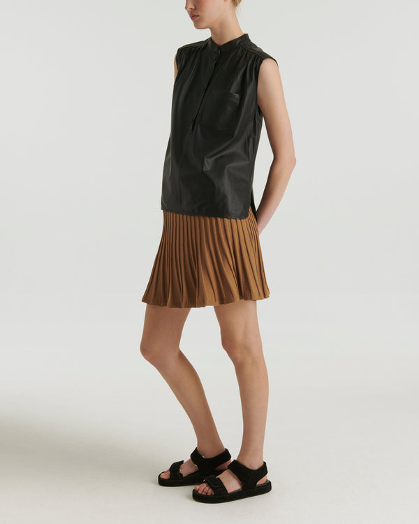 Sleeveless lamb leather top