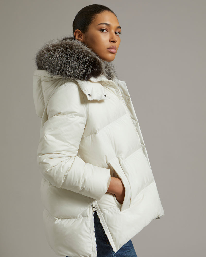 A line down jacket in water-repellent technical fabric with fox fur collar - white - Yves Salomon