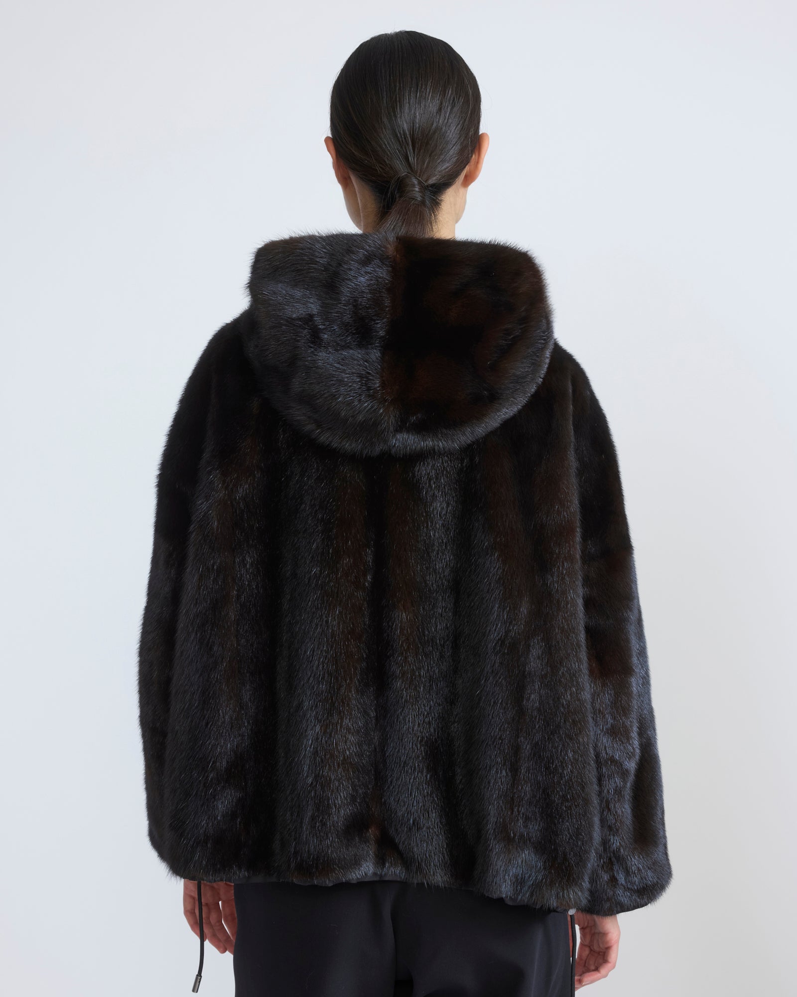 Short reversible water-repellent technical fabric jacket with mink fur - Yves Salomon - New Fall/Winter Collection