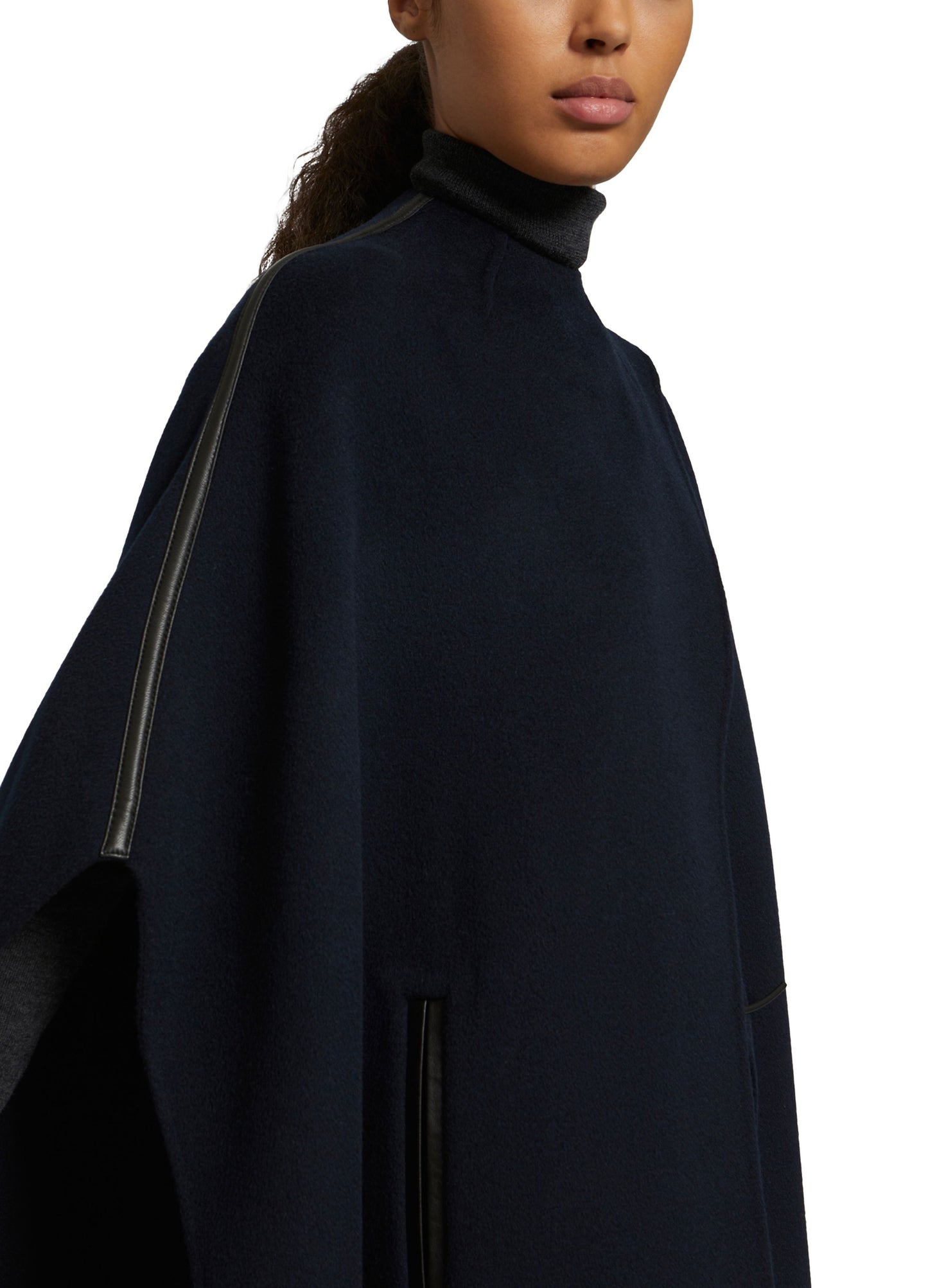Cashmere wool cape -Yves Salomon