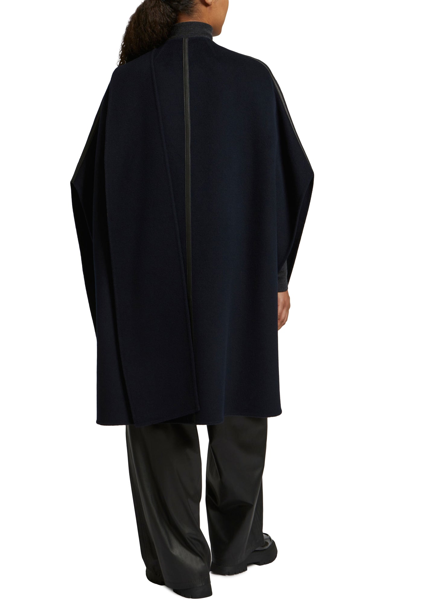 Cashmere wool cape -Yves Salomon