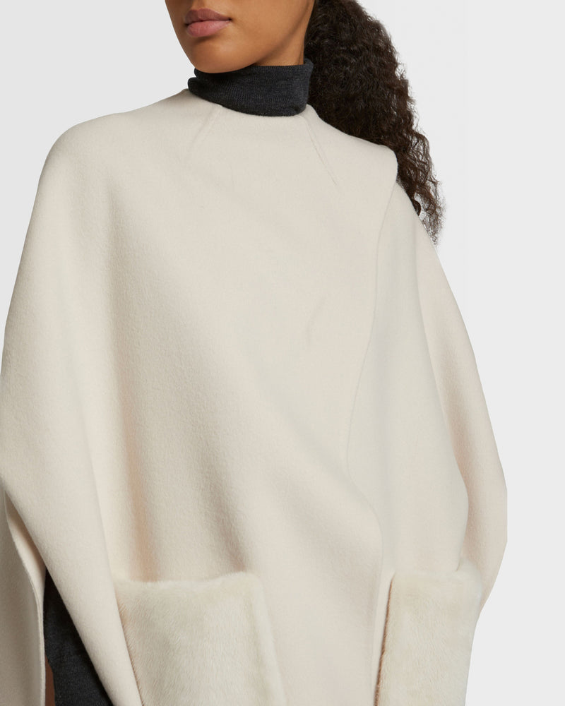 Cashmere wool cape with over-pockets in mink fur