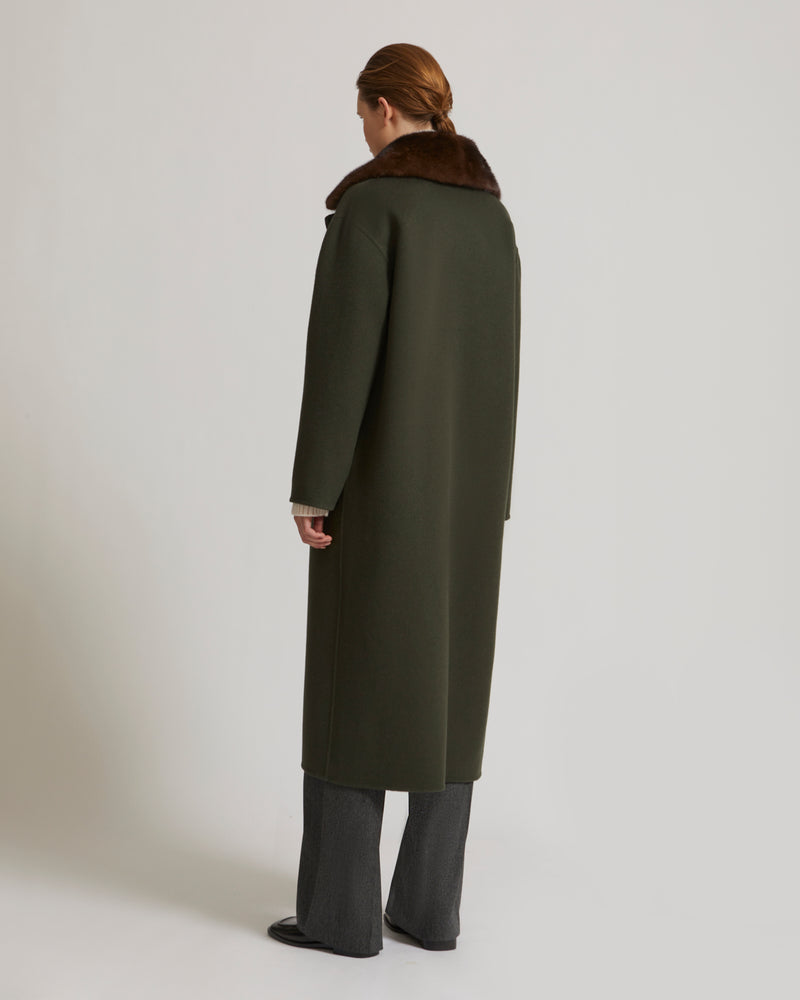 Cashmere wool coat with mink fur collar