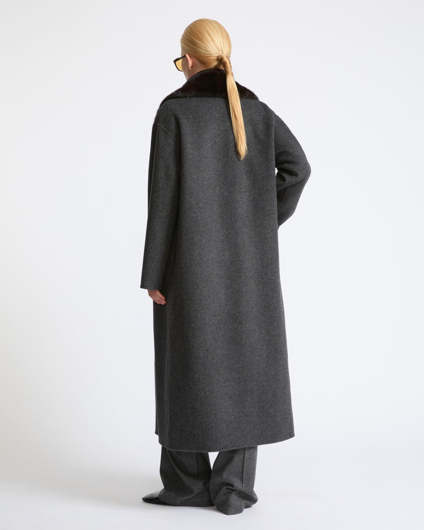 Long cashmere wool coat with mink fur collar