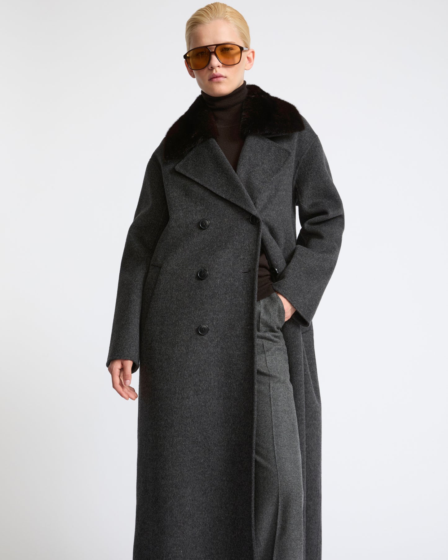 Long cashmere wool coat with mink fur collar