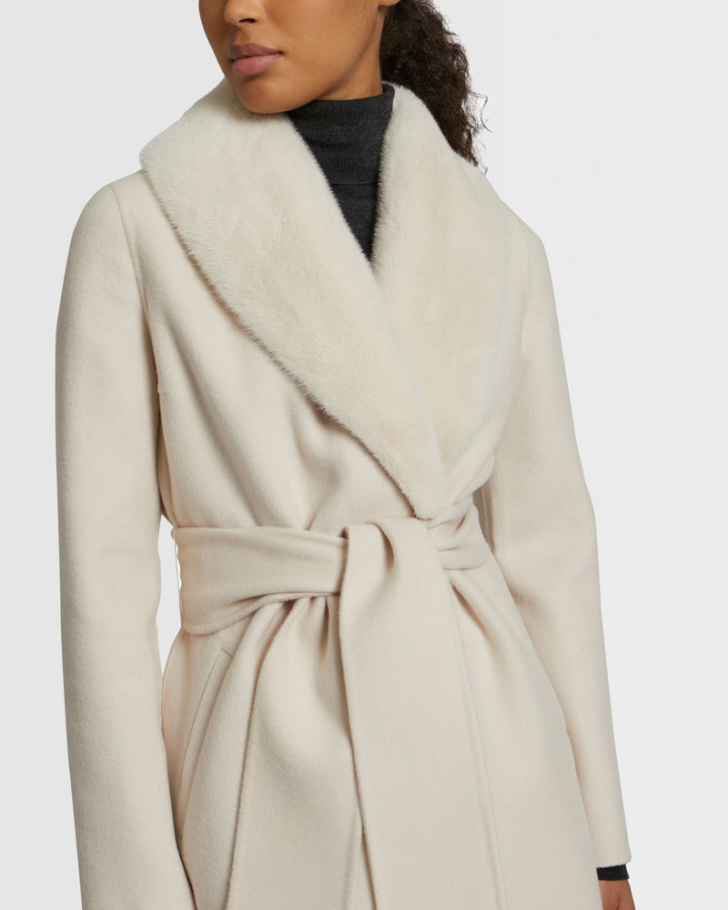 Cashmere wool coat with mink fur collar and facing
