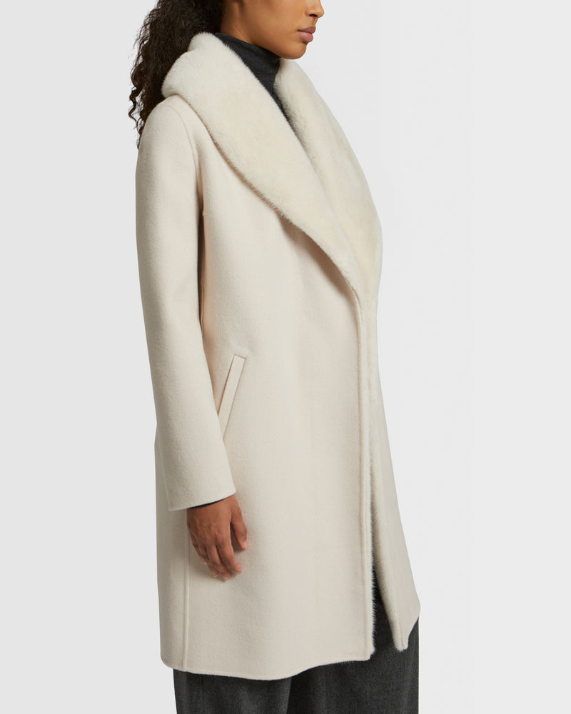 Cashmere wool coat with mink fur collar and facing